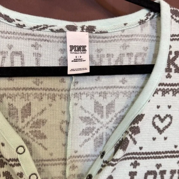VS PINK Mint Thermal Onesie Pajamas Fair Isle Snowflake – Size S Rare